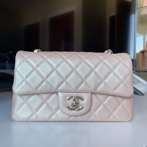 *UNICORN* Chanel 21s iridescent beige classic mini rectangle